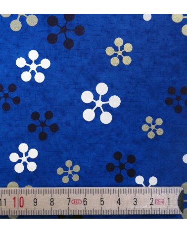 Papel japonés chiyogami gráfico flores de ciruelo sobre azul oscuro