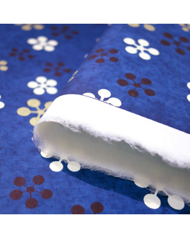 Papel japonés chiyogami gráfico flores de ciruelo sobre azul oscuro