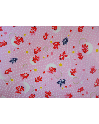 Papel japonés chiyogami carpas sobre fondo rosa perlado