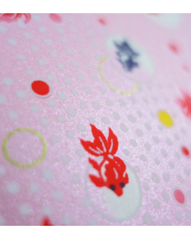 Papel japonés chiyogami carpas sobre fondo rosa perlado