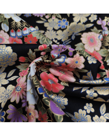 Tela japonesa de Flores multicolores sobre negro.