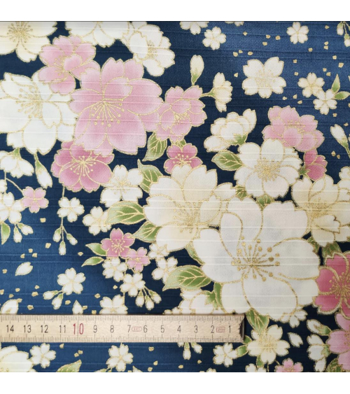 Tela japonesa en Satin de algodón "Hanafubuki" (Lluvia de pétalos) en azul petróleo.