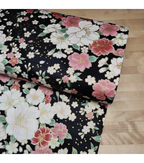 Tela japonesa en Satin de algodón "Hanafubuki" (Lluvia de pétalos) en negro.