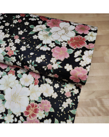 Tela japonesa en Satin de algodón "Hanafubuki" (Lluvia de pétalos) en negro.