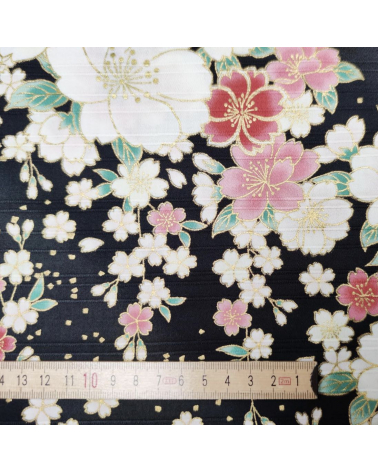 Tela japonesa en Satin de algodón "Hanafubuki" (Lluvia de pétalos) en negro.