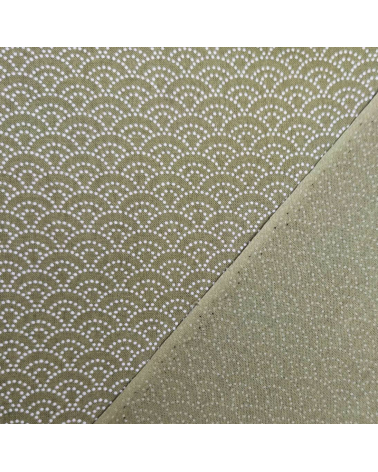 Tela japonesa de algodón "seigaiha" de puntitos en verde.