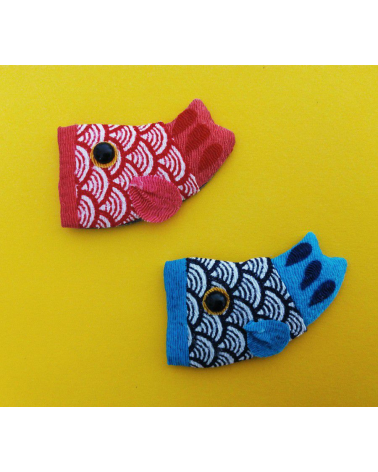 Broche japonés cometas carpa rojo