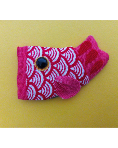 Broche japonés cometas carpa rojo