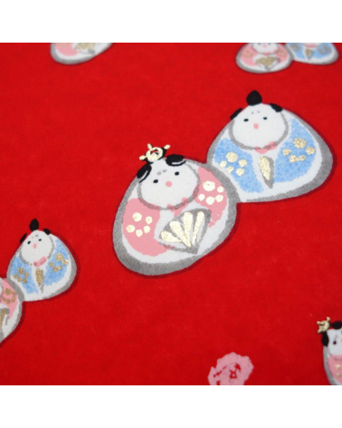 Papel japonés chiyogami hinamatsuri emperador y emperatriz sobre fondo rojo
