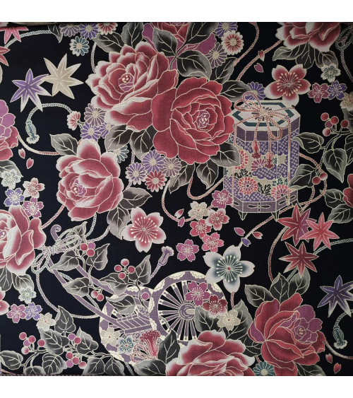 Tela japonesa de rosas en negro.