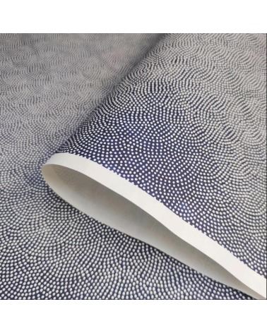 Papel japonés Chiyogami con samekomon de puntitos sobre fondo azul oscuro.