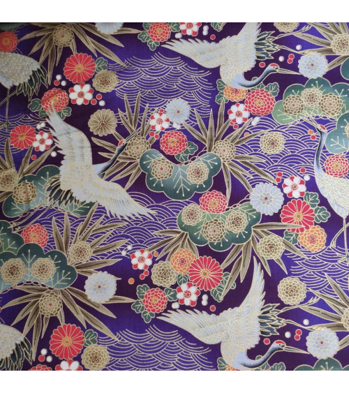 Tela japonesa de algodón de grullas en violeta con detalles en oro