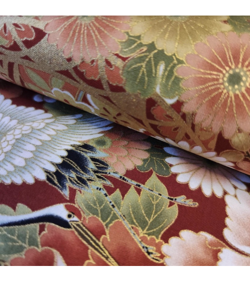 Tela japonesa Tsuru to Hana con fondo rojo.