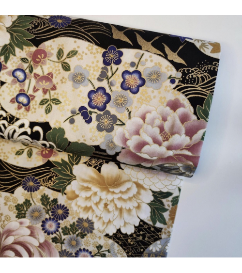 Japanese kiku fabric in pink tones.
