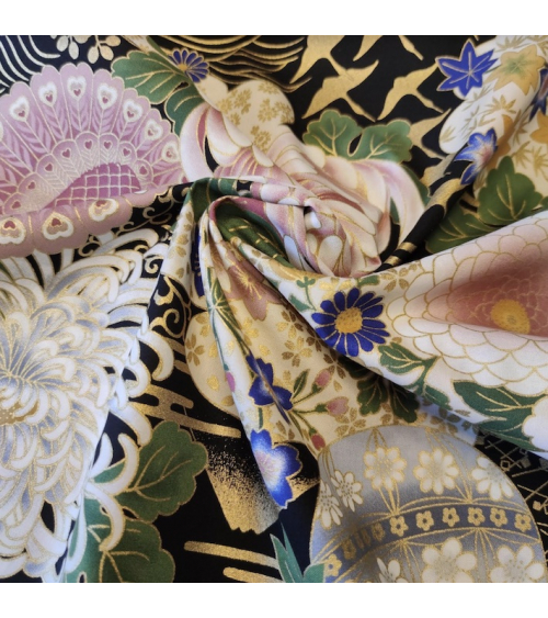 Japanese kiku fabric in pink tones.