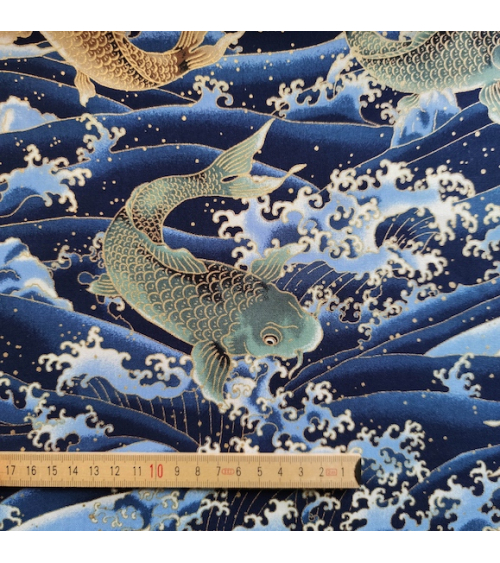 Tela japonesa  koi to nami en azul.