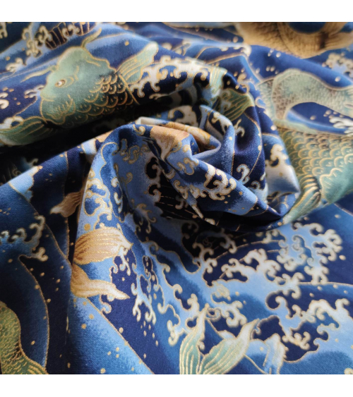 Tela japonesa  koi to nami en azul.