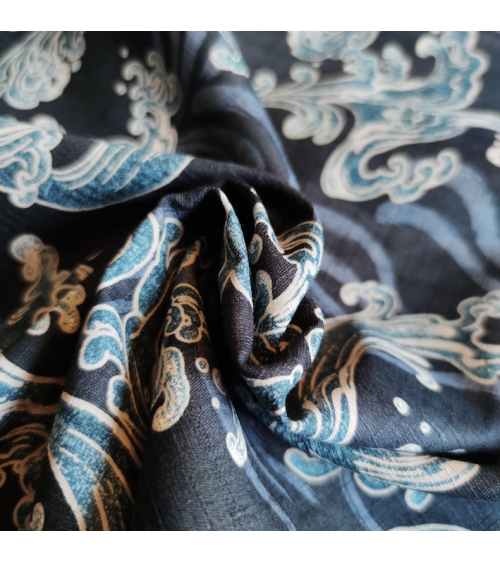 Japanese dobby fabric 'nami' (waves) in navy blue.