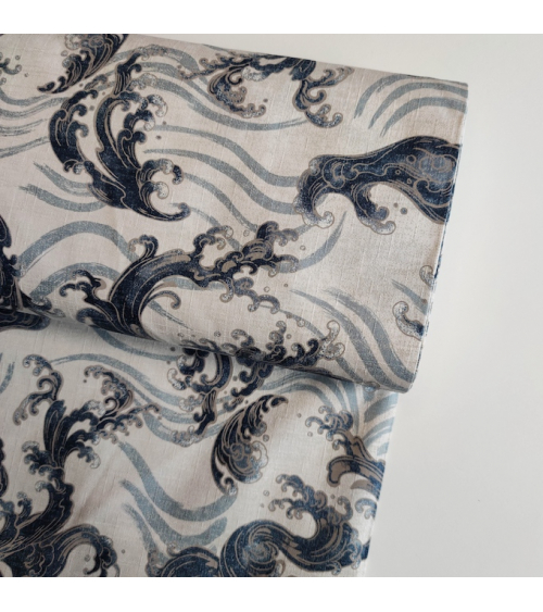 Japanese dobby fabric 'nami' (waves) in ivory.