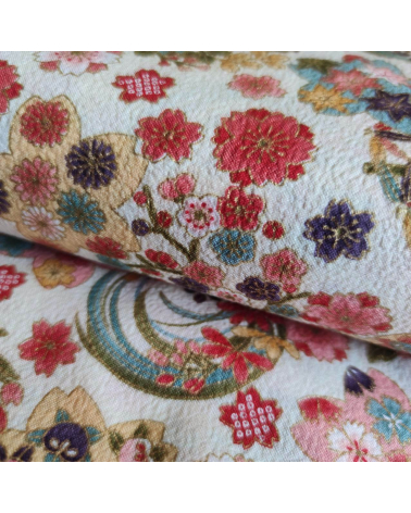 Japanese fabric 'Hanamaru' off-white in cotton chirimen.