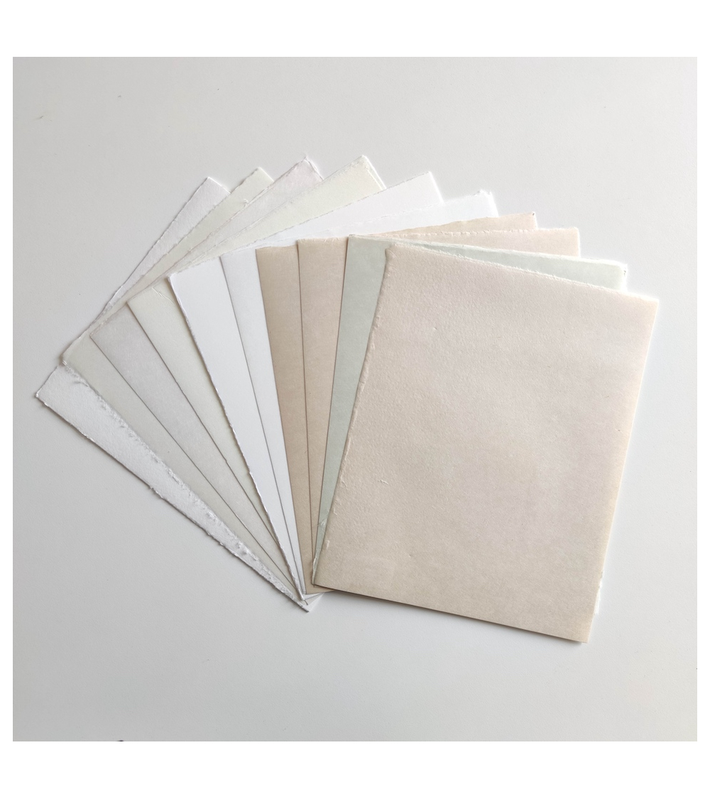 Awagami Editioning Papers 20 sheets (10 types x 2). 21x26cm.