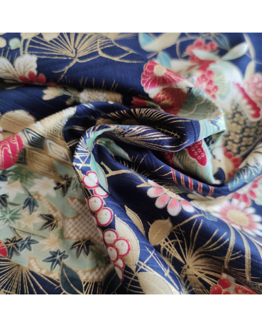 Japanese satin slub fabric "Sensu to matsu" in navy blue.