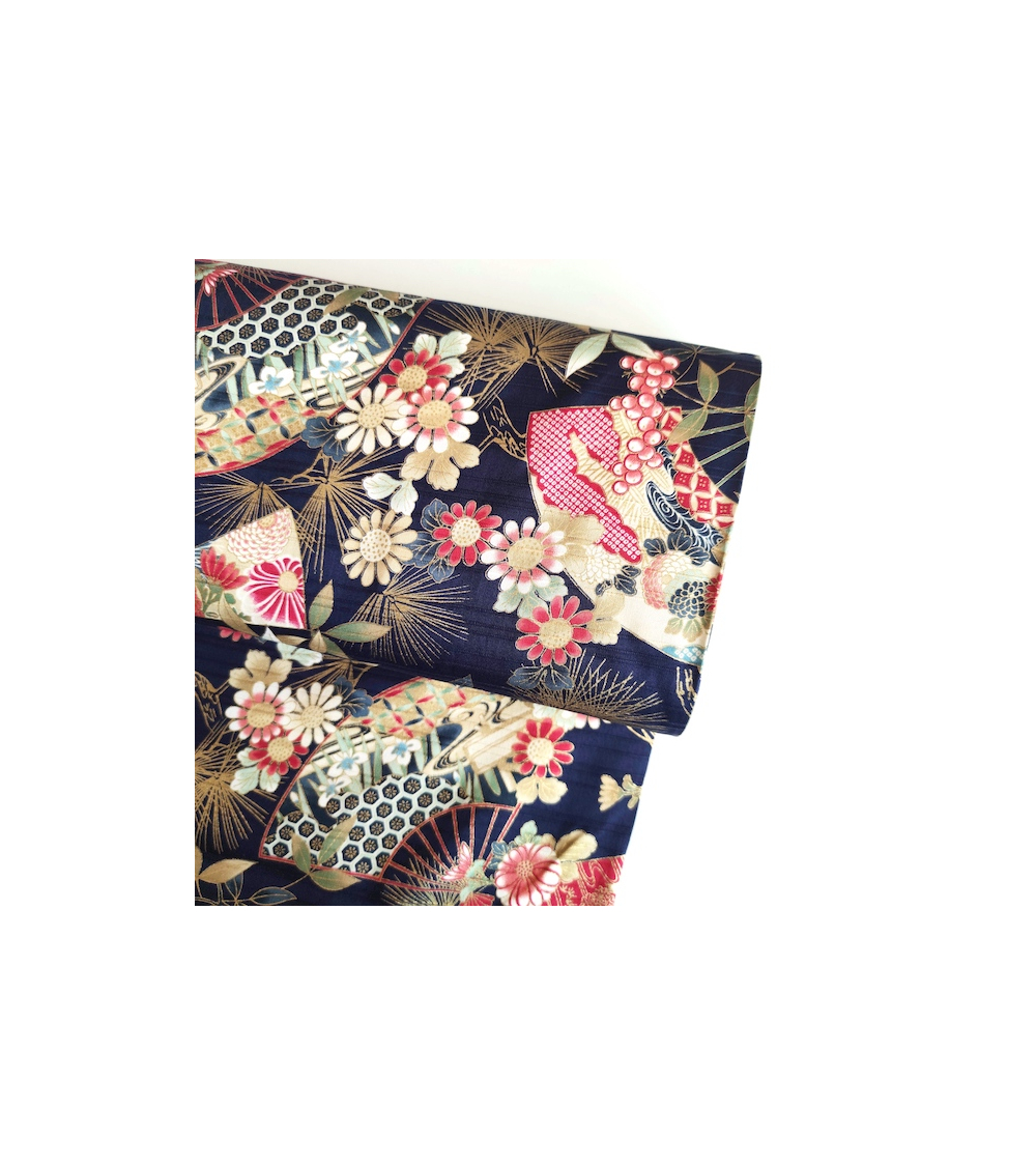 Japanese satin slub fabric "Sensu to matsu" in navy blue.