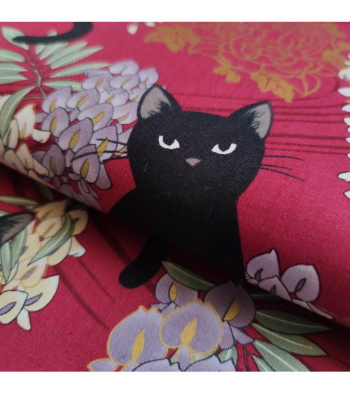Tela japonesa. Gato negro con glicinias en Rojo.