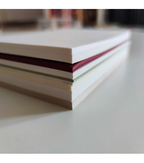 Caja "Urushi" con 100-150 papeles washi 13x19x5cm