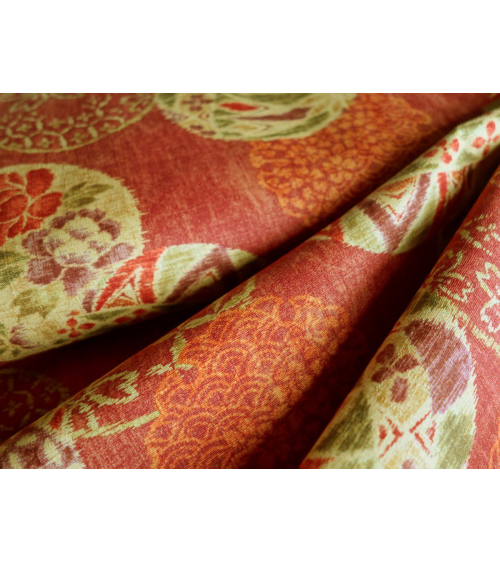 Temari sobre fondo rojo profundo vintage