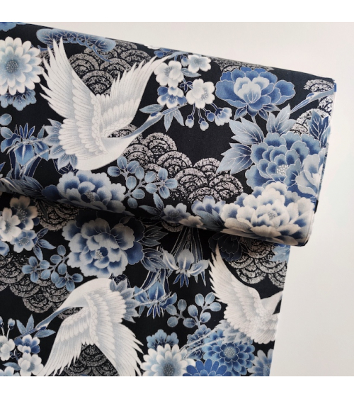 Tela japonesa de algodón "Tsuru to botan" en azules con detalles en plata.