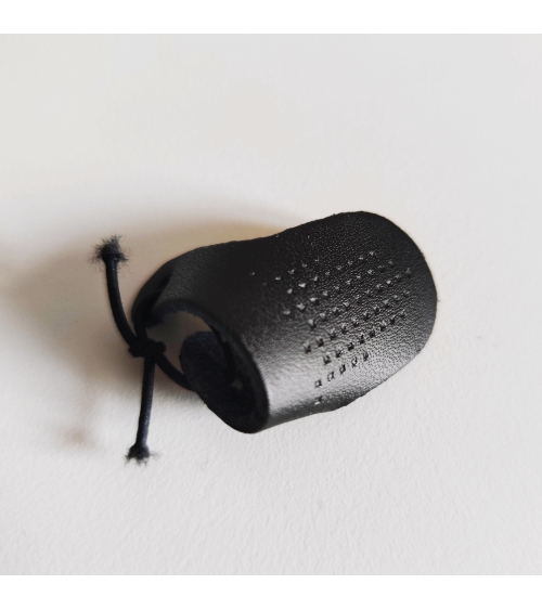Dedal de cuero para sashiko (bordado japonés).