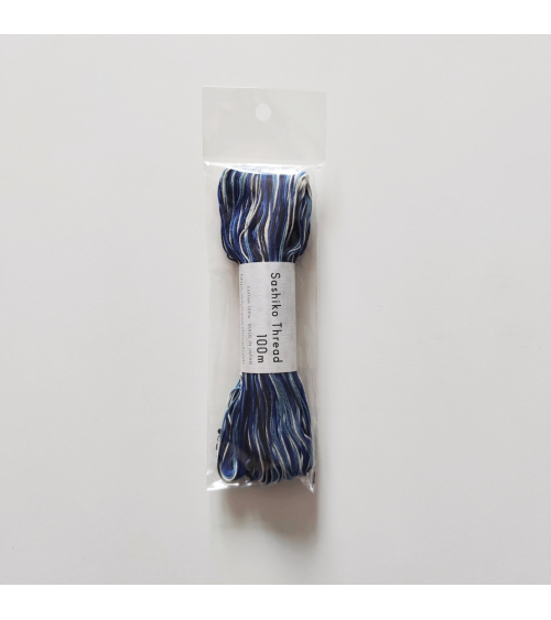 Hilo de sashiko (bordado japonés) 100m. Degradado azules.