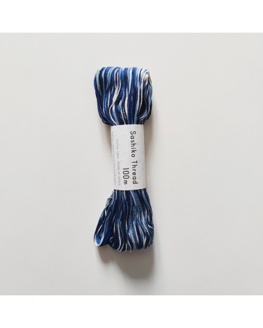 Hilo de sashiko (bordado japonés) 100m. Degradado azules.
