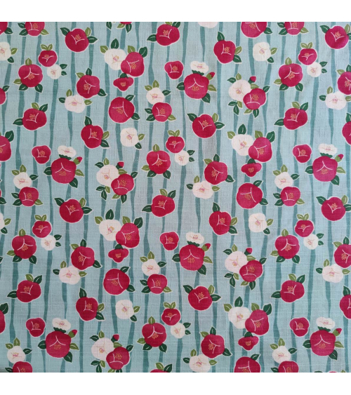 Tela de dobby japonés "Camelias" (Tsubaki) en azul claro.