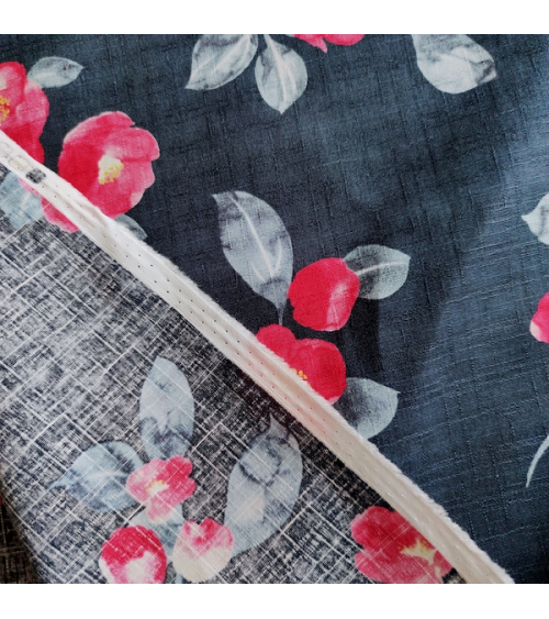 Japanese dobby fabric "Tsubaki aquarelle" in very dark blue.