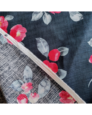 Japanese dobby fabric "Tsubaki aquarelle" in very dark blue.