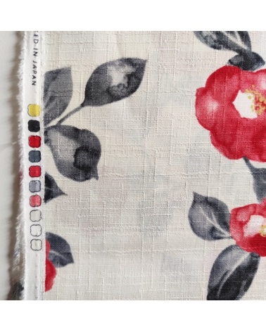 Japanese dobby fabric "Tsubaki aquarelle" in off white.
