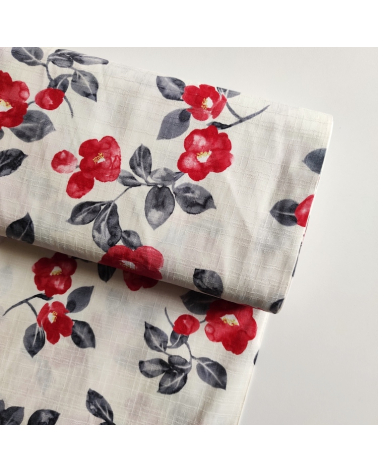 Japanese dobby fabric "Tsubaki aquarelle" in off white.
