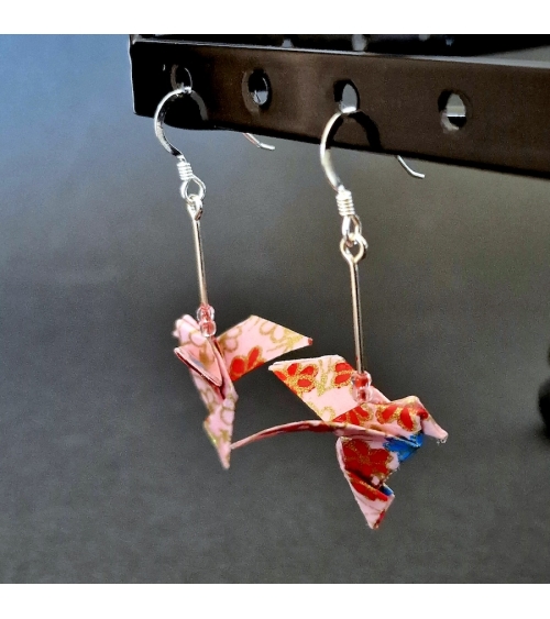Pendientes palomas origami en rosa. Gancho en plata 925