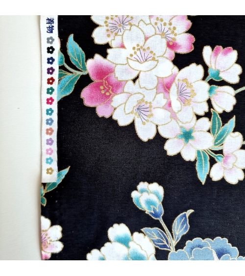 UNIDAD 60CM. Tela japonesa "Heian Hime" con fondo negro.