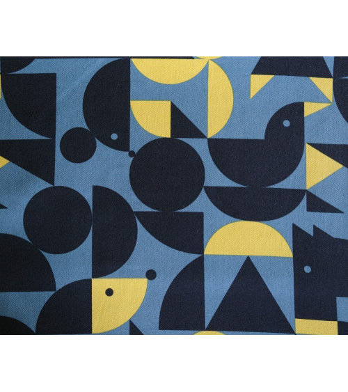 Tela japonesa. Geometría con animales ocultos en azul plomo y amarillo