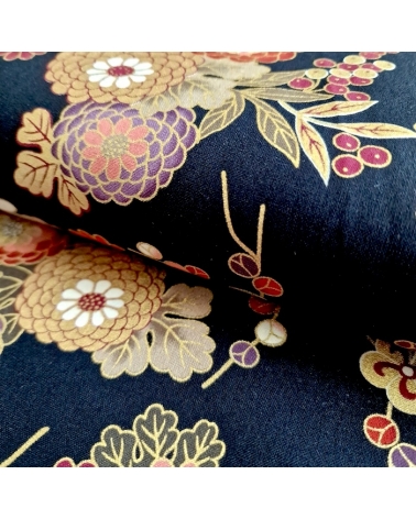 Tela japonesa "Flores y bambú" en colores de otoño sobre negro.