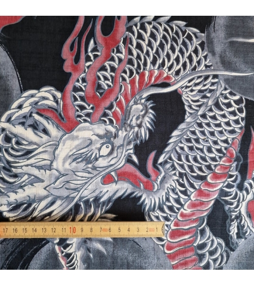 Tela dobby japonés Dragones grandes en negro.