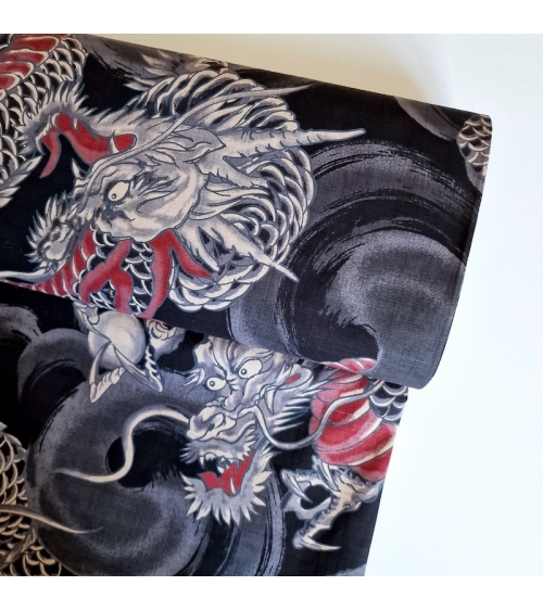 Tela dobby japonés Dragones grandes en negro.