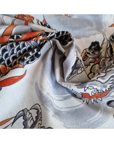 Tela dobby japonés Dragones grandes en blanco. UNIDAD 60CM