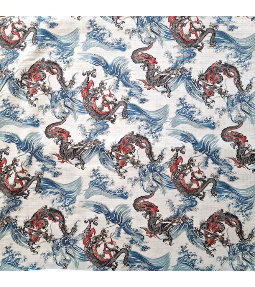 Tela dobby japonés Dragones pequeños y olas en blanco azulado.