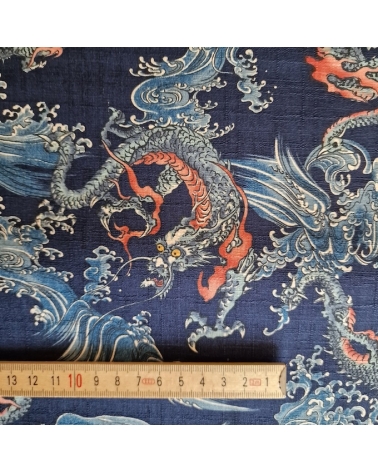 Tela dobby japonés Dragones pequeños y olas en azul.
