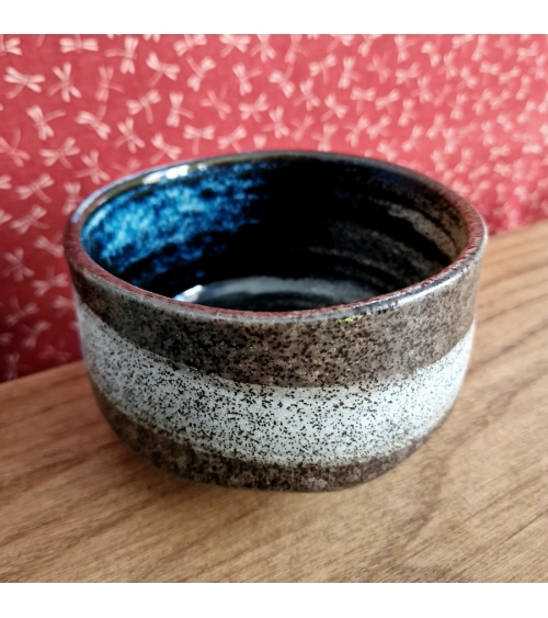 Japanese matcha tea bowl (chawan) 'Stroke'.