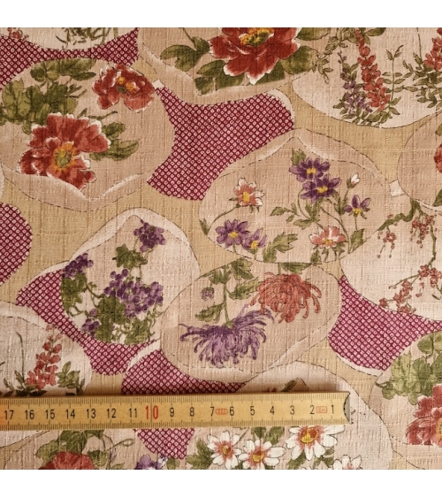 Tela japonesa "Kaiawase" con fondo cereza, en dobby de algodón 100%.
